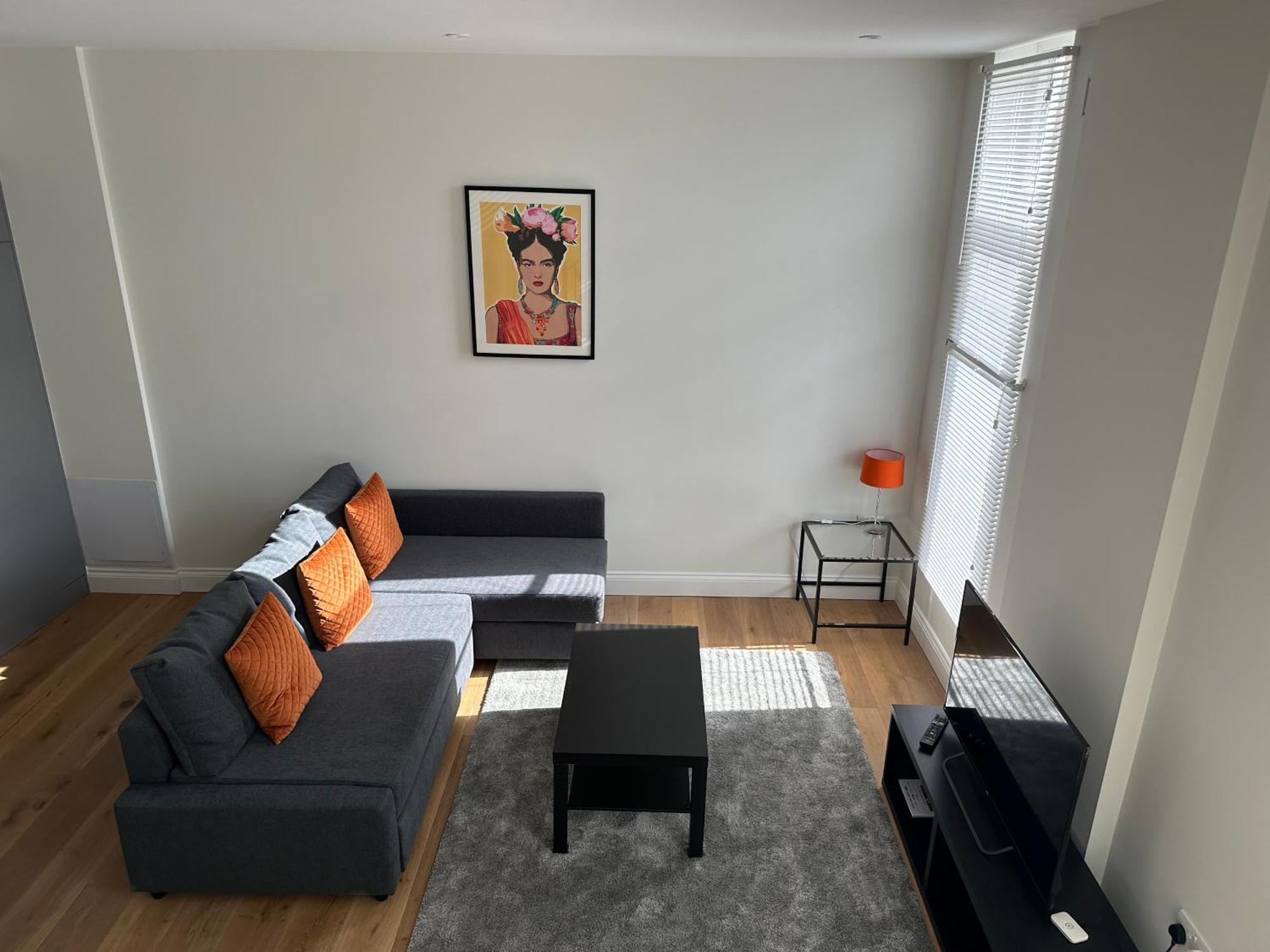Winchester Street Apartments By Urban Abode บาซิงสโตค ภายนอก รูปภาพ